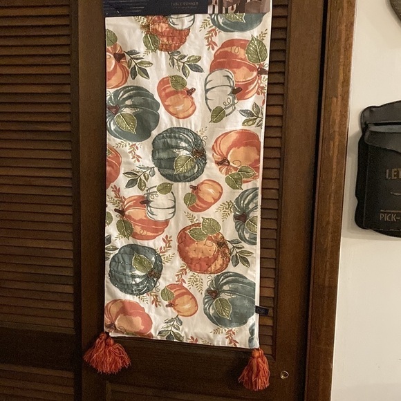 NWT! Rachel Roy PUMPKIN TABLE RUNNER w/Bead Embellishments! - Picture 12 of 14